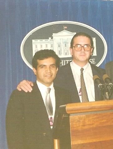 1313961776832-Guillermo_Capell_n_en_la_Casa_Blanca_-_Gesti_n_Clinton.jpg 1313961776832-Guillermo_Capell_n_en_la_Casa_Blanca_-_Gesti_n_Clinton.jpg